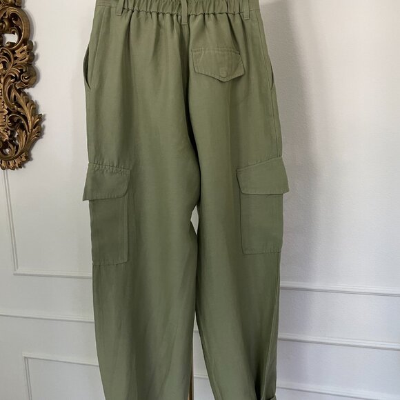 Aritzia Olive Green Ankle Pants - Picture 2 of 5